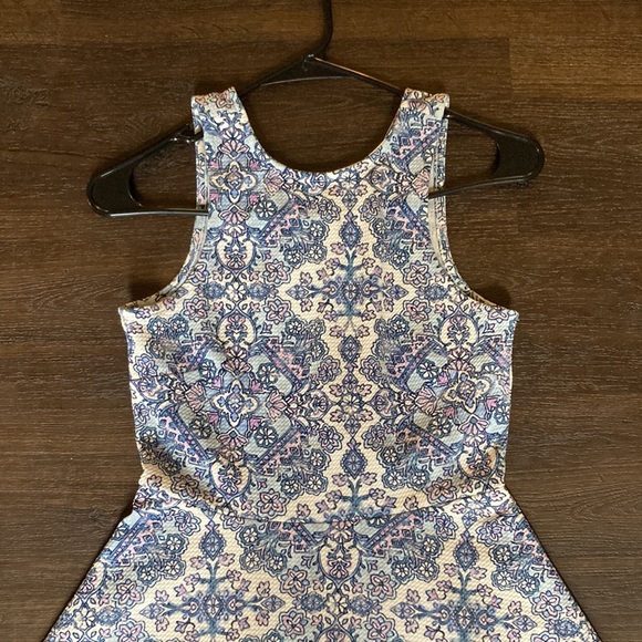 Aztec Dress - Picture 2 of 4